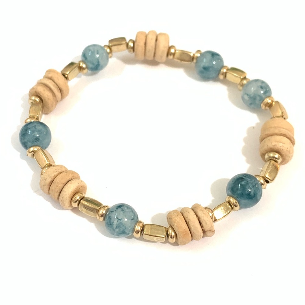 New Elegant Gold and Blue Beaded Bracelet